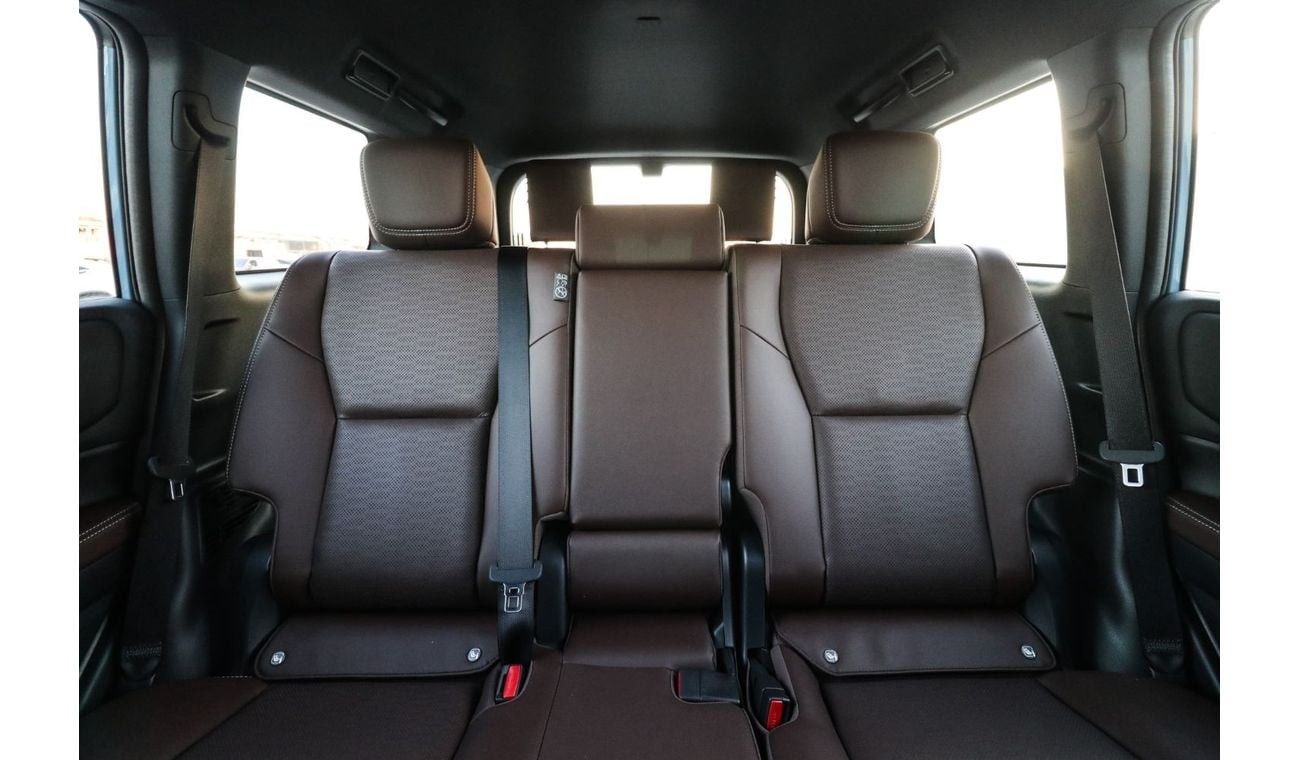 تويوتا برادو Adventure Dual Tone 2.4T TOYOTA LAND CRUISER PRADO 2024 2.4L TURBO ADVENTURE