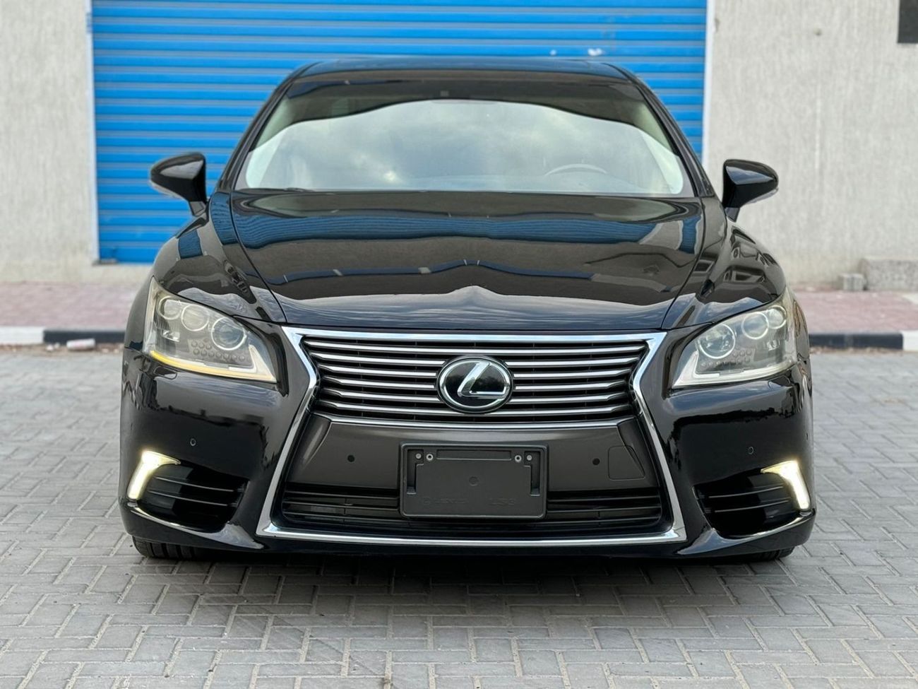 لكزس LS 460 L تيتانيوم