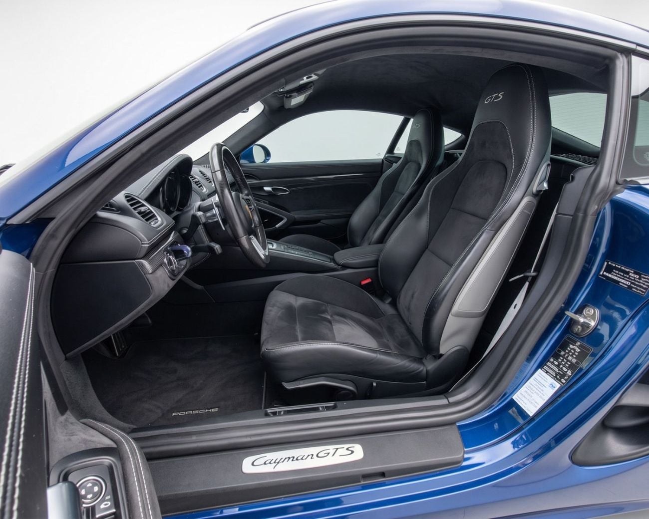 بورش كايمان 718 GTS ٢٠٢٠ | مفتاحان | ٤٩٩٨ درهمًا إماراتيًا شهريًا