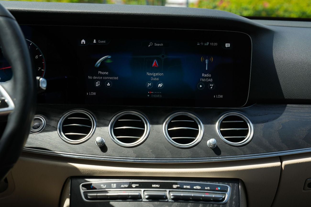 Mercedes Benz E200