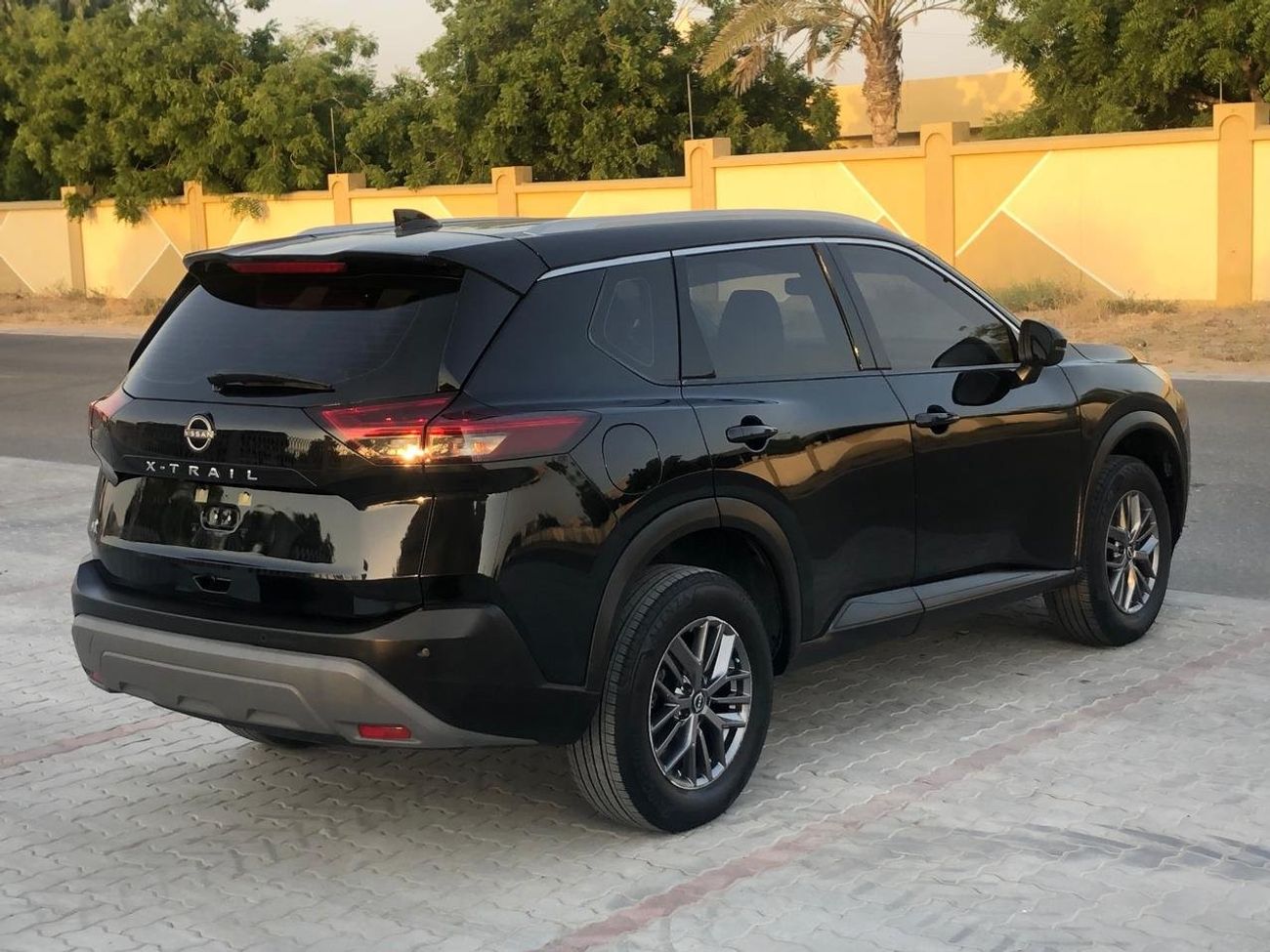 نيسان إكس تريل NISSAN XTRAIL 2.5L  7 SEATER 2023 GCC Spices