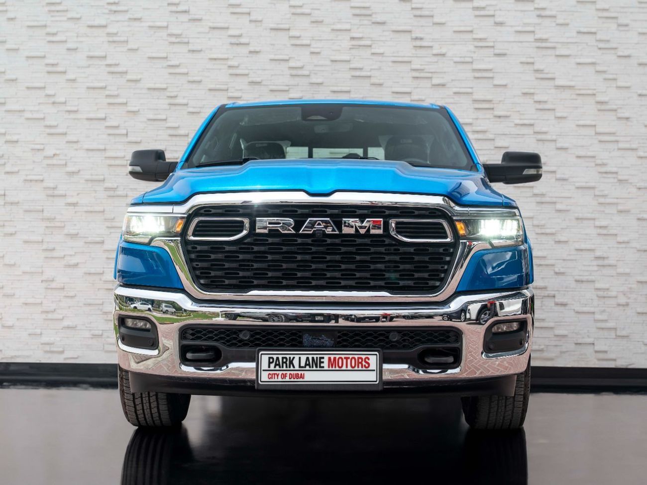 RAM 1500 Bighorn Crew Cab 5.7L