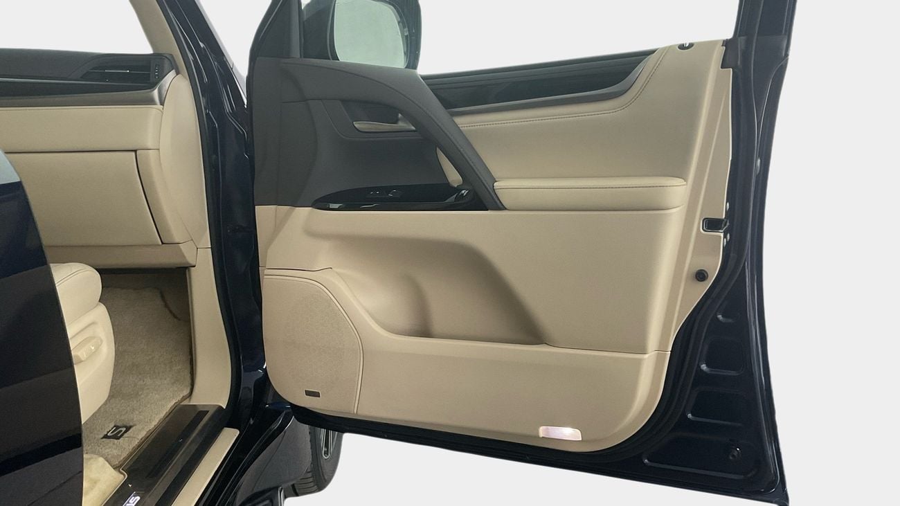 Lexus LX 570 Signature | upto AED 20,000 Ramadan Discount | Guaranteed Warranty | 0 Down Payment