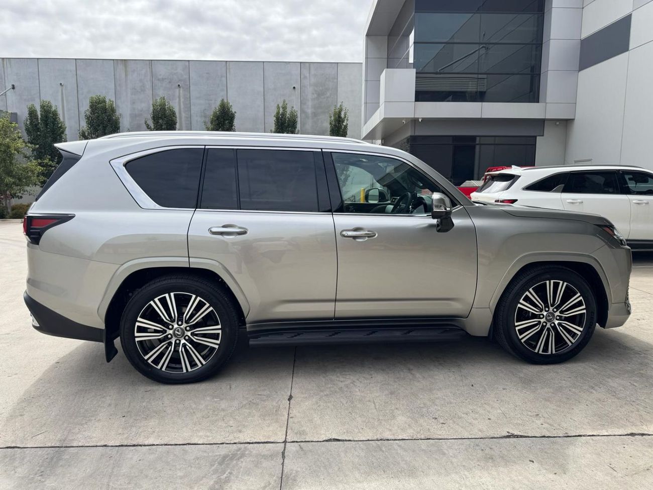 لكزس LX 500 Right-Hand drive Diesel Auto Full options