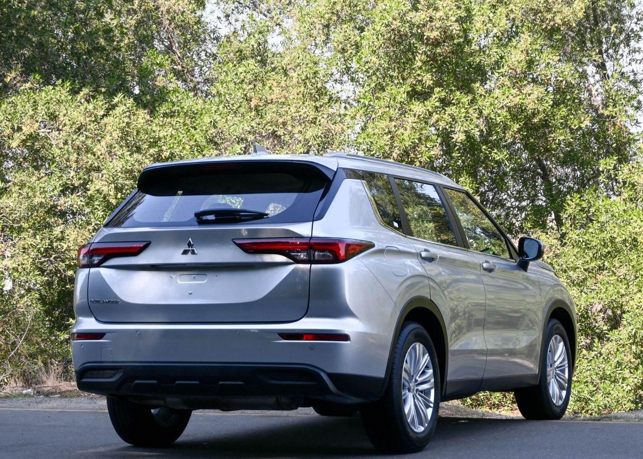 ميتسوبيشي آوتلاندر ميتسوبيشى أوتد لاندر 2023 - خليجى - بدون  حوادث - محرك 2.4 -  ممشى قليل- بحاله ممتازهم