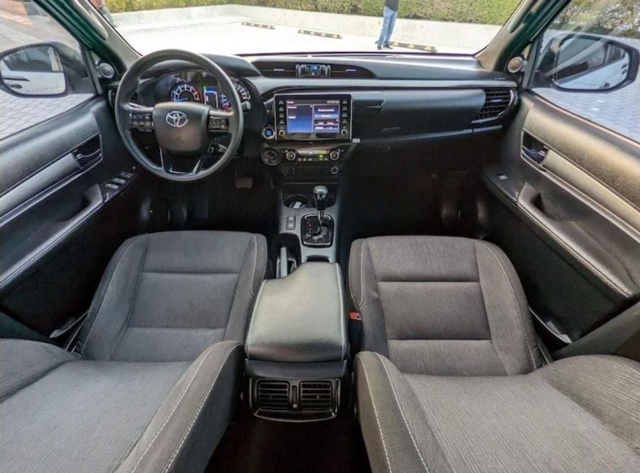 Toyota Hilux Toyota Hilux pickup double cabine 4.0 L 6 cylinder gasoline 2022