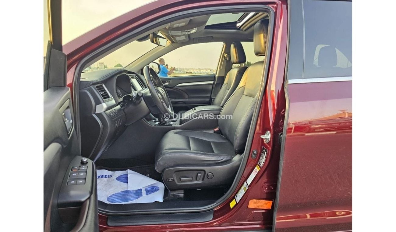 Toyota Highlander 2017 Toyota Highlander XLE 4x4 Full Option 3.5L V6 /