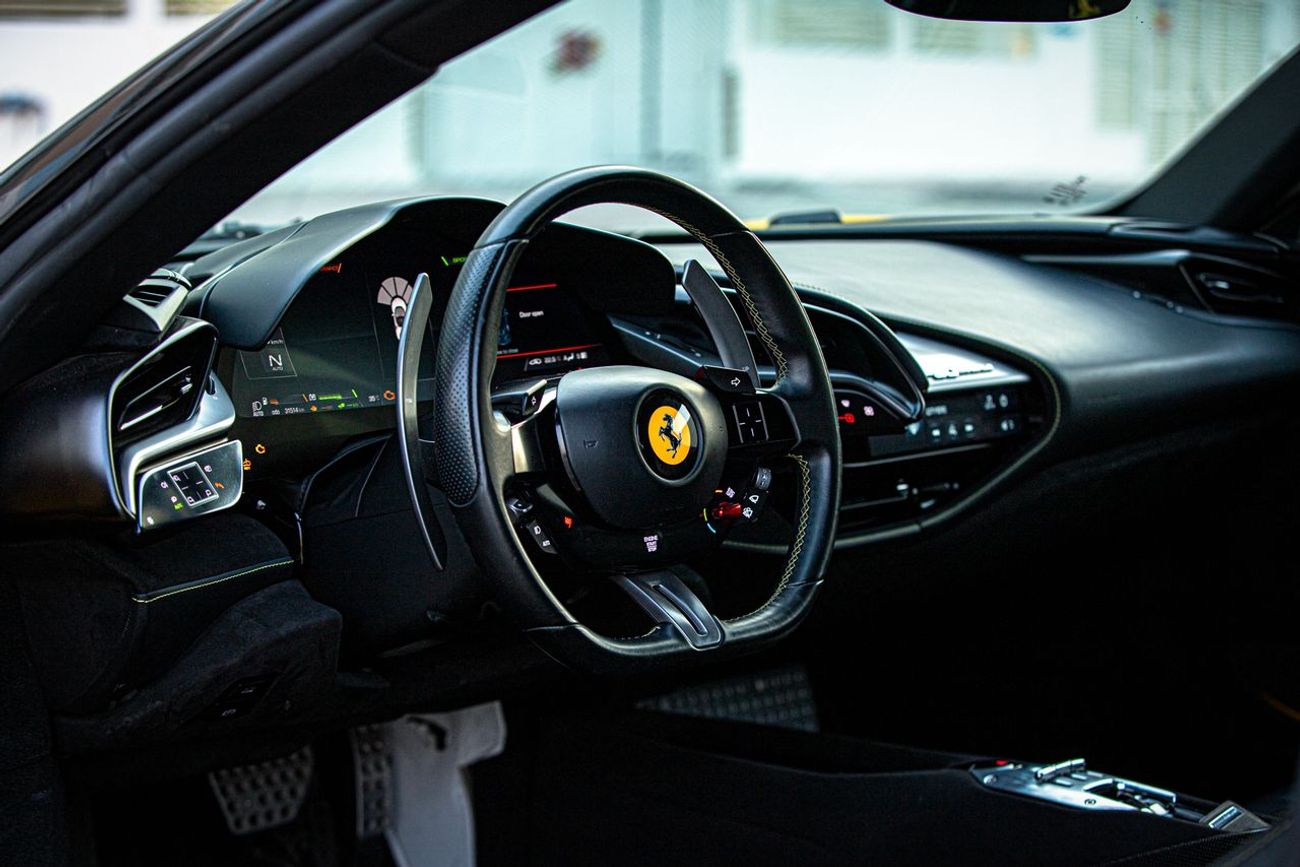 فيراري SF90 ستراديل