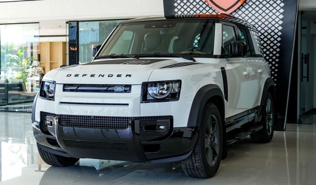 لاند روفر ديفندر | Black Pack Edition - 7seats - 2024 - 3 Years Warranty