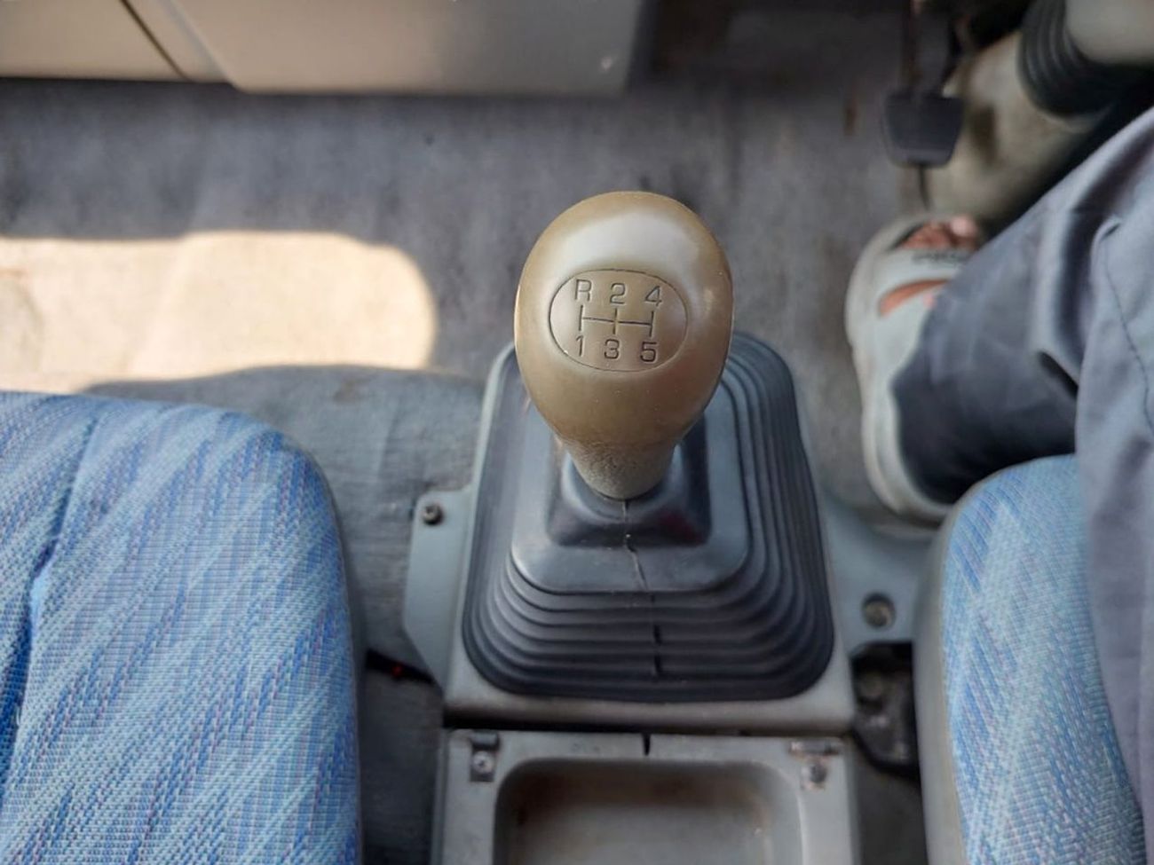 ميتسوبيشي فوسو كانتير MITSUBISHI CANTER TRUCK RHD 1994 MODEL 4.5 L DIESEL MANUAL(PM00627)