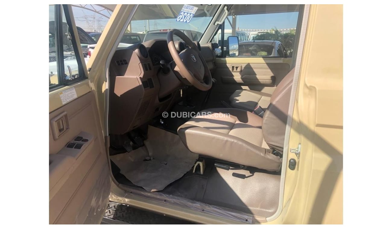 Toyota Land Cruiser 70 TOYOTA LAND CRUISER LC78 HARDTOP 4.2L WITH DIFF LOCK POWER WINDOWS DIESEL V6 MY 2023 BEIGE AND WHITE