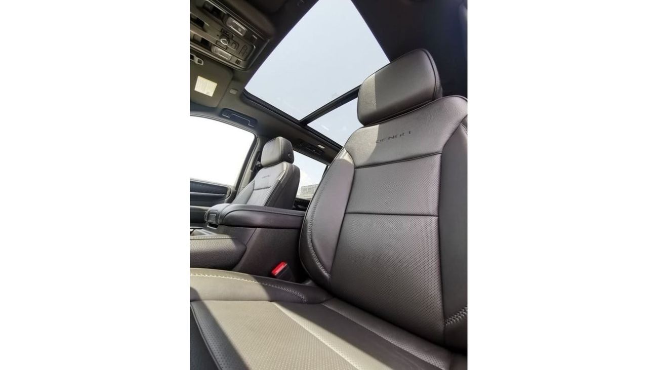 GMC Yukon GMC Denali   - 2023 - Dark Blue