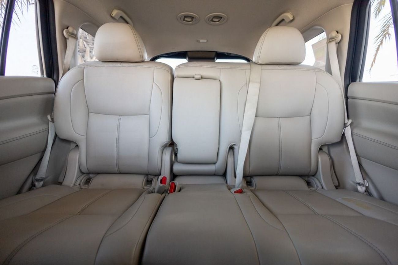 نيسان إكستيرا Titanium 2.5L AWD Nissan X-Terra Titanium 2022 GCC under Warranty with Flexible Down-Payment.