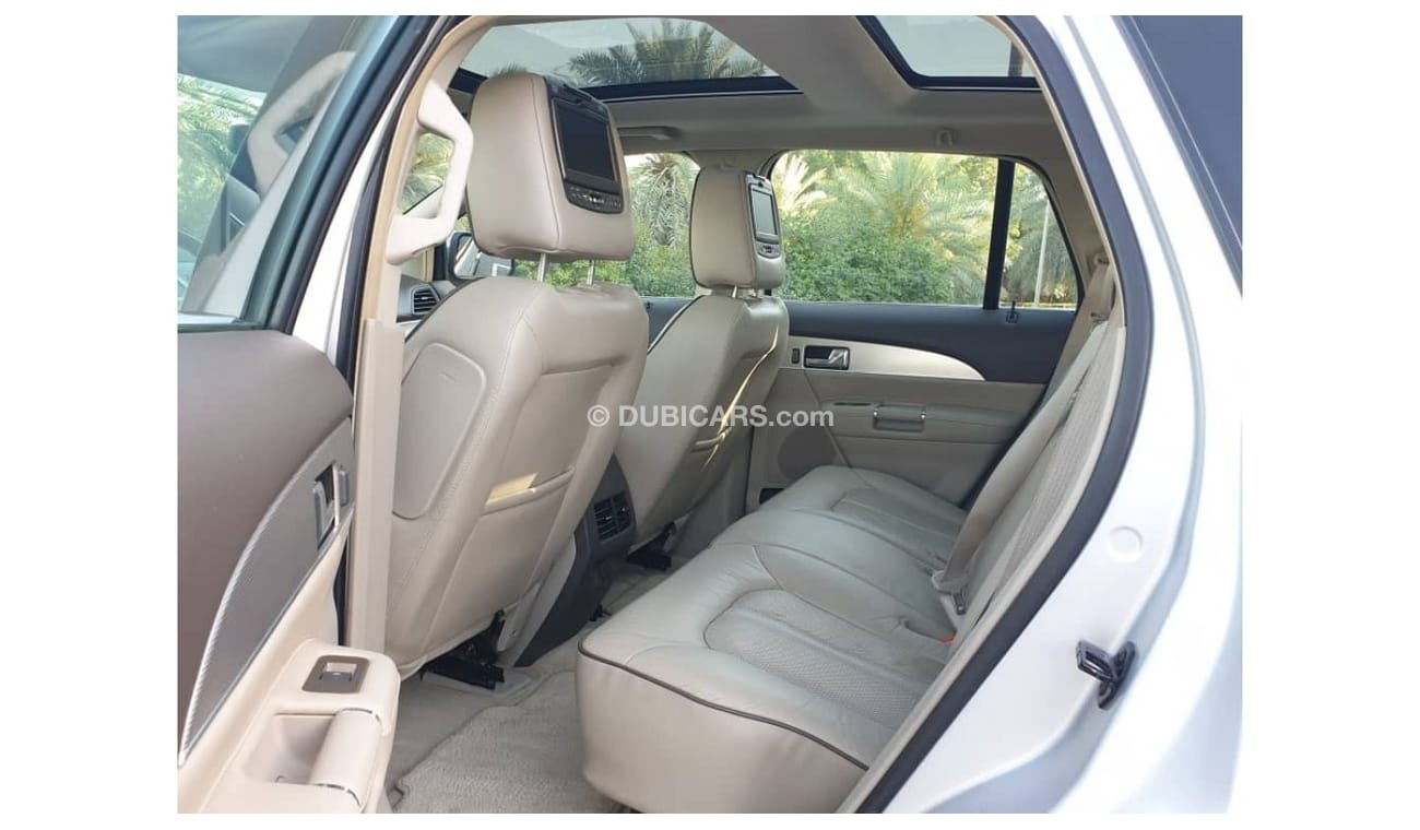 Lincoln MKX Luxury LINCOLN MKX 2014 GCC PERFECT CONDITION - FULL SERVICE HISTORY AVAILABLE - LOW MILEAGE