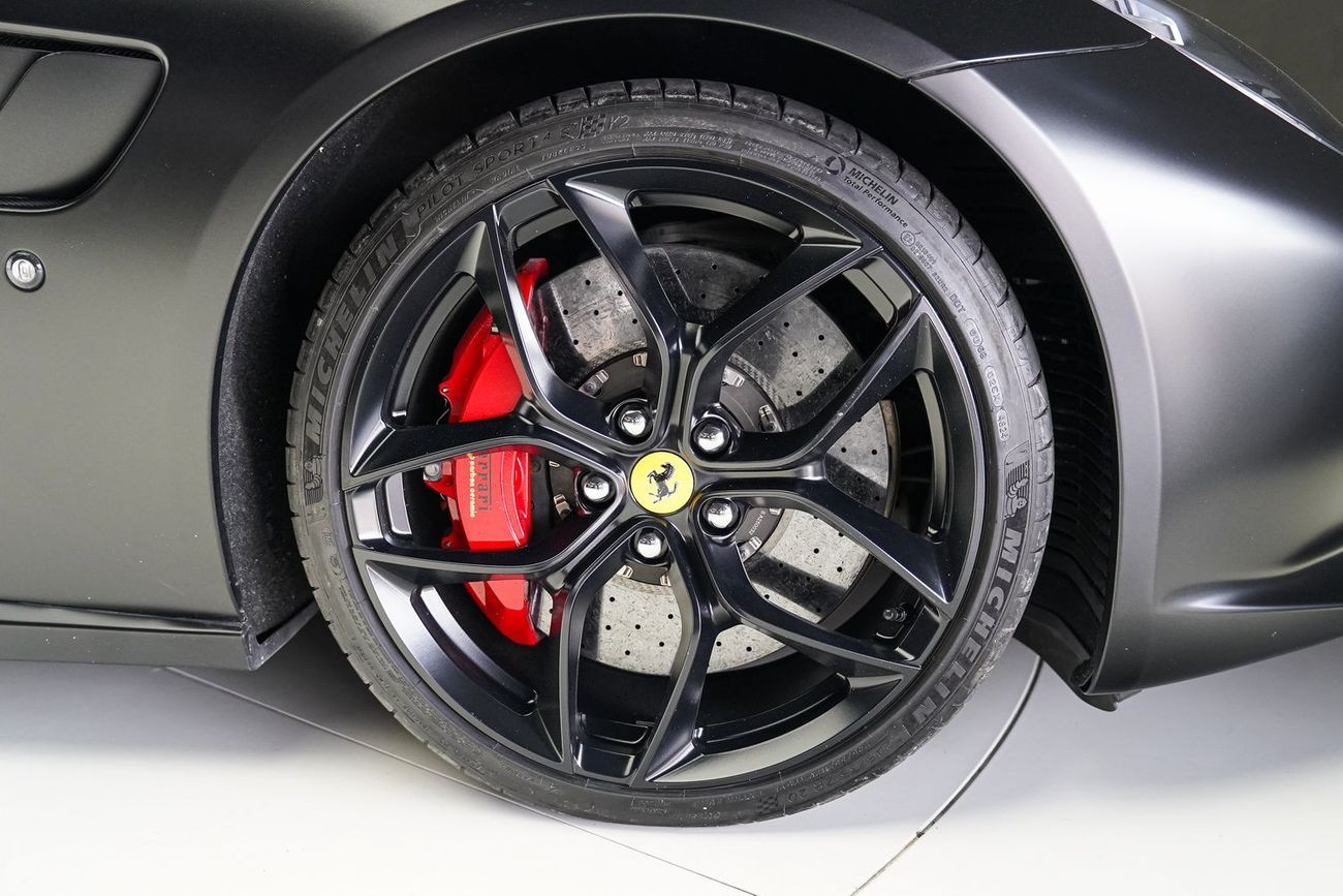 فيراري جي تي سي 4  لوسو T