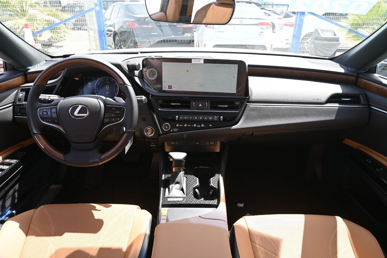 Lexus ES350 Exclusive 3.5L Lexus ES350 3.5L V6 Petrol, Color White Model 2025