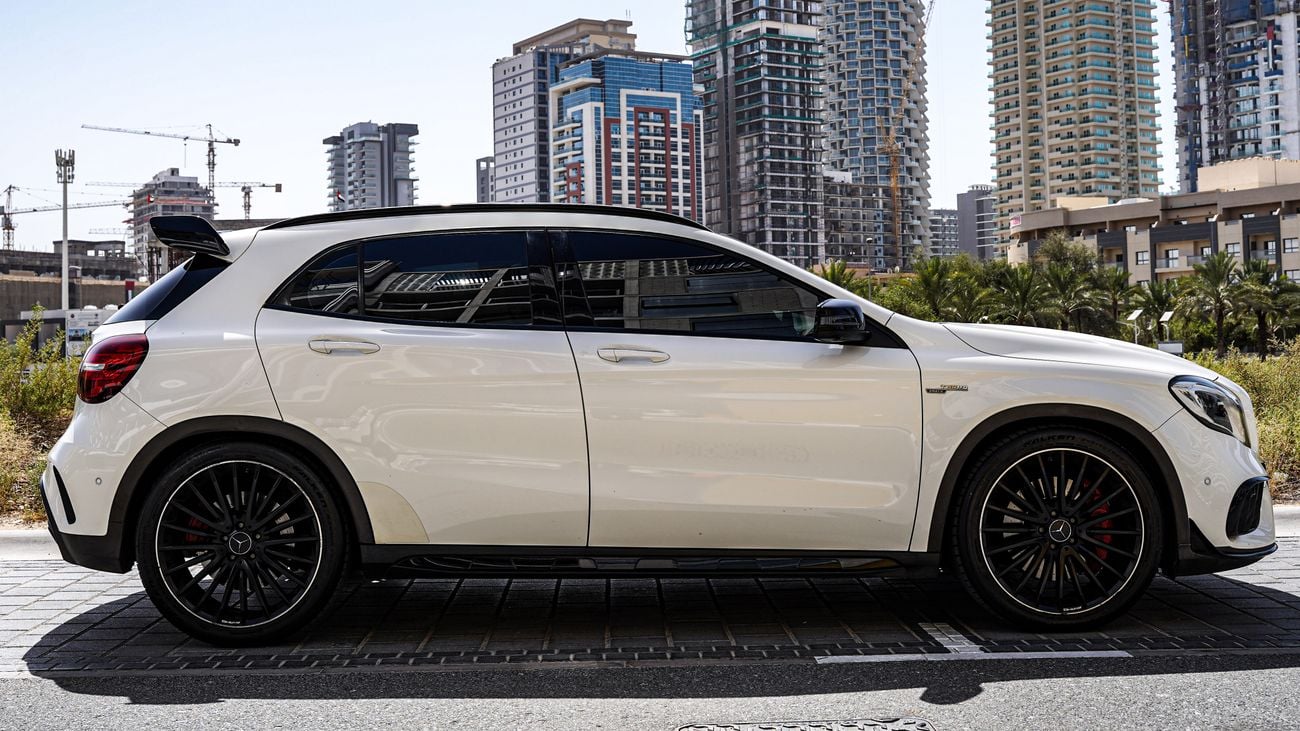 Mercedes Benz GLA 45 AMG STD 2.0L