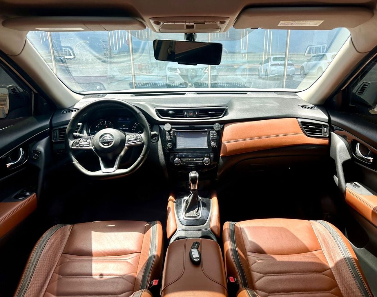 Nissan X Trail SL 955-Monthly l GCC l Panoramic, Leather, Cruise l Accident Free