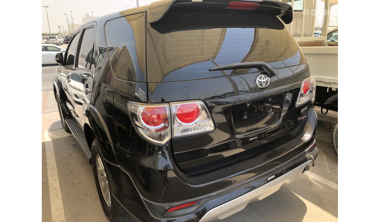 تويوتا فورتونر Toyota Fortuner 2.7 ltr,Trd Sport,Model:2014.Excellent condition