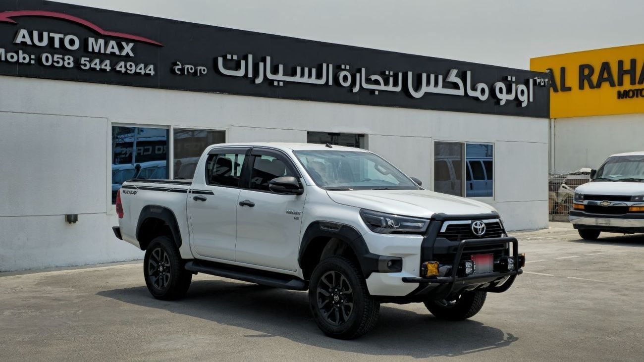 Toyota Hilux Adventure 4.0L AT Model Year 2024 Color White