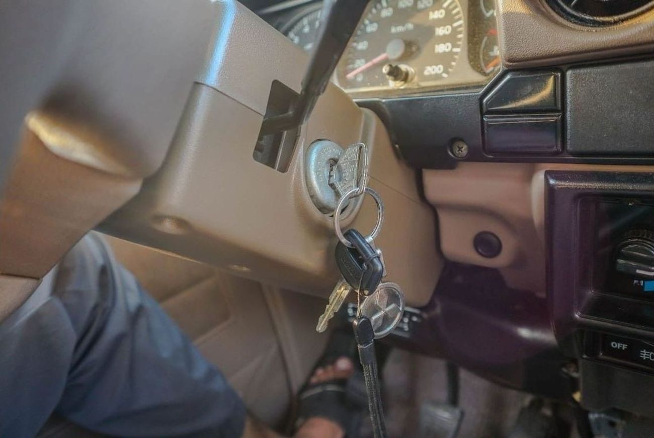 Toyota Land Cruiser Pick Up SC 4.0L toyota land cruiser single cab 2006 model