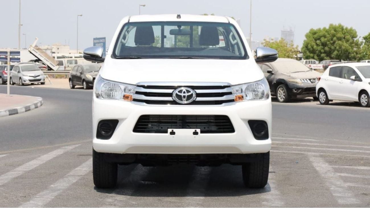 تويوتا هيلوكس GLX DLX 2.7L Double Cabin . Automatic . Four Wheel Drive . 5 Seater . 4 Door . Pick Up Truck