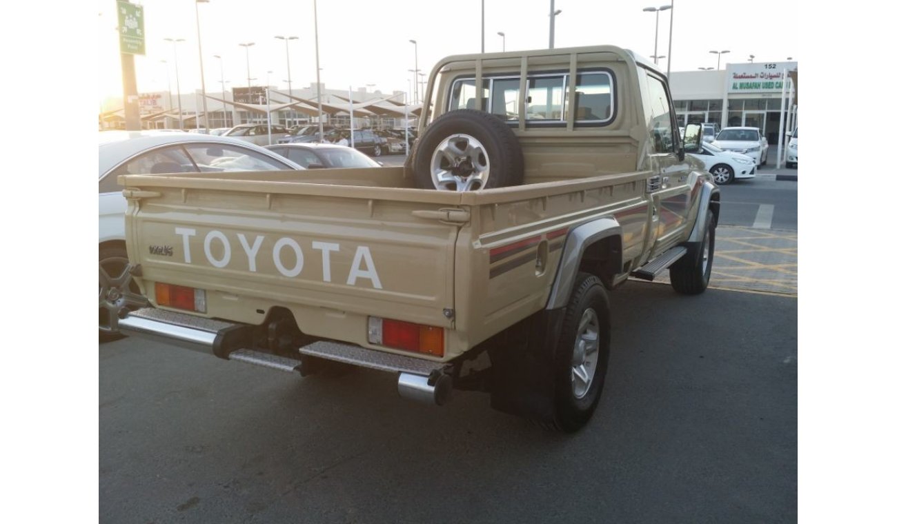 Toyota Land Cruiser Pick Up