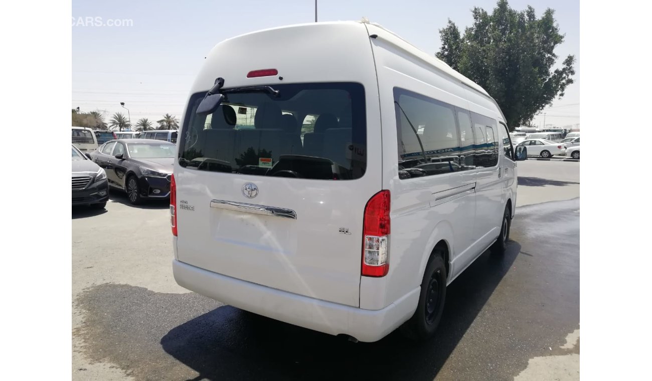 Toyota Hiace 2.7L Petrol Full Options 13 Seats