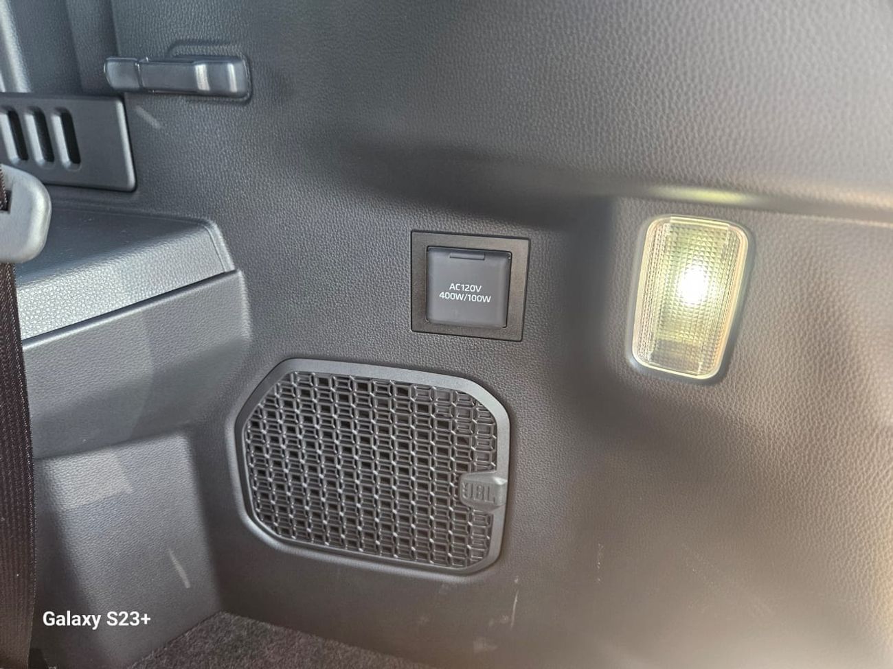 تويوتا Runner4 2025 Toyota 4Runner 2.4L Turbo Limited 7 Seats