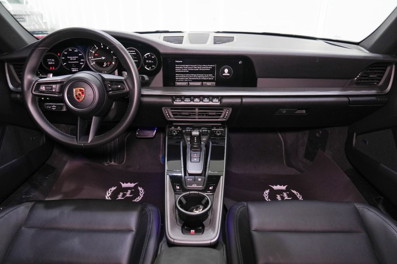 Porsche 911 Porsche 911 Carrera 4S 2024 Accident Free | Paint Free Porsche Warranty  Service Until 2028