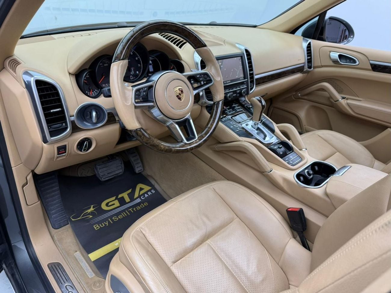 بورش كايان Std 3.6L 2016 Porsche Cayenne ,Naboodah Warranty 07/2026+Full Service History ,GCC