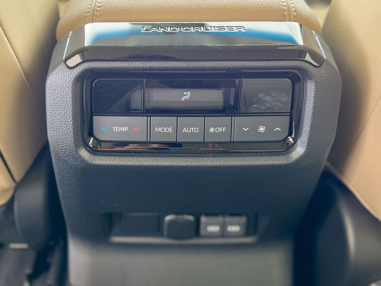 تويوتا برادو EXPORT ONLY - TOYOTA PRADO GXR 2.4T