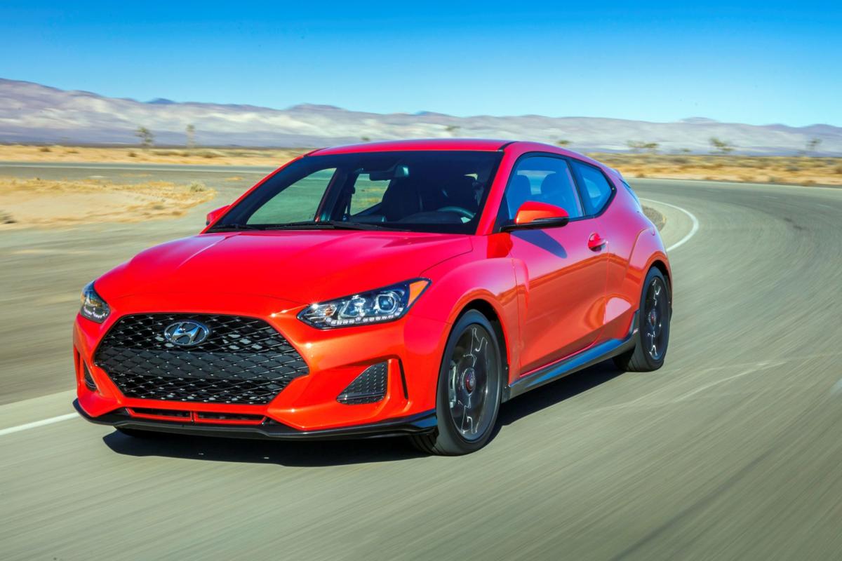 Hyundai Veloster exterior - Front Left Angled