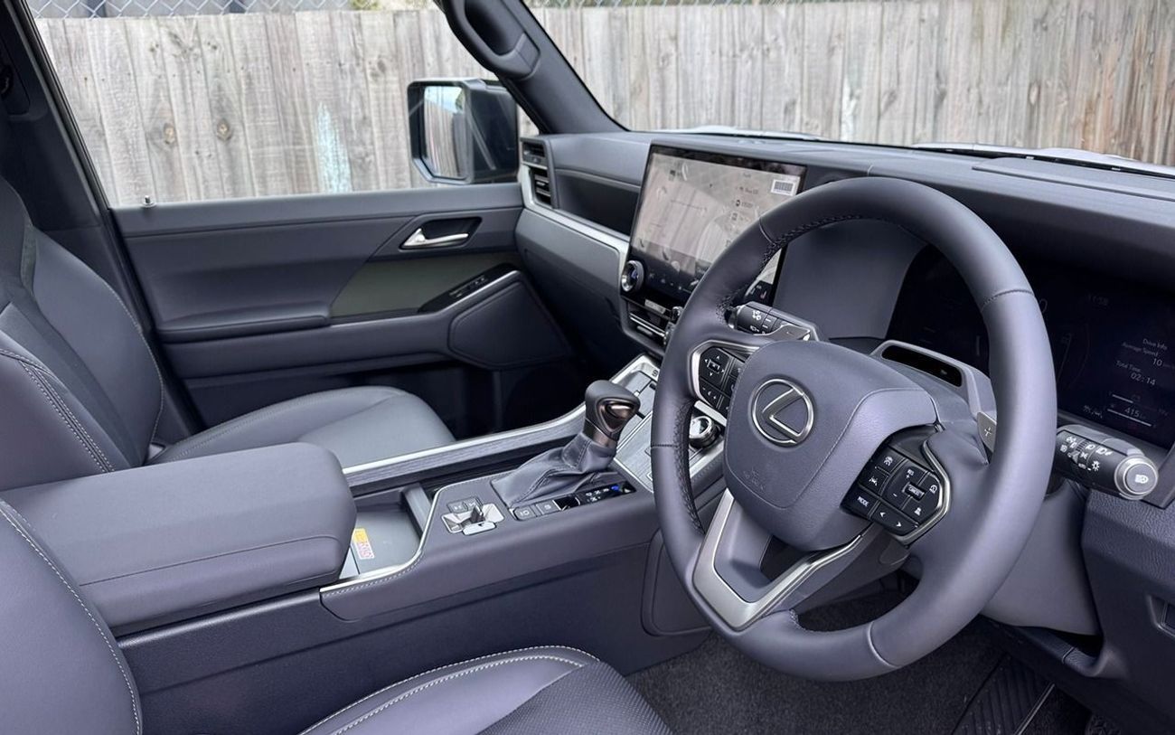 Lexus GX550 GX550 Overtrail 3.6L V6 in RIGHT HAND DRIVE (EXPORT ONLY)