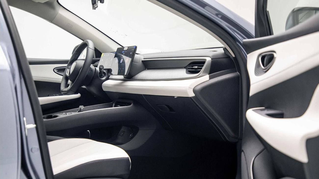 BYD Seal 05 DM-i 1.5L Petrol Engine + Electric Motor (DM-i Plug-in Hybrid) | 4 Door | 5 Seater