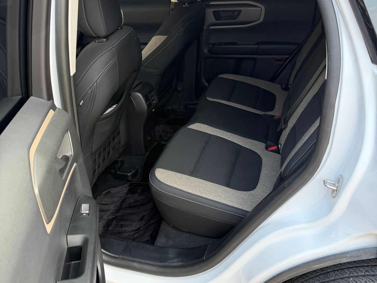 فورد برونكو سبورت 2025 4x4 in perfect condition, low mileage.