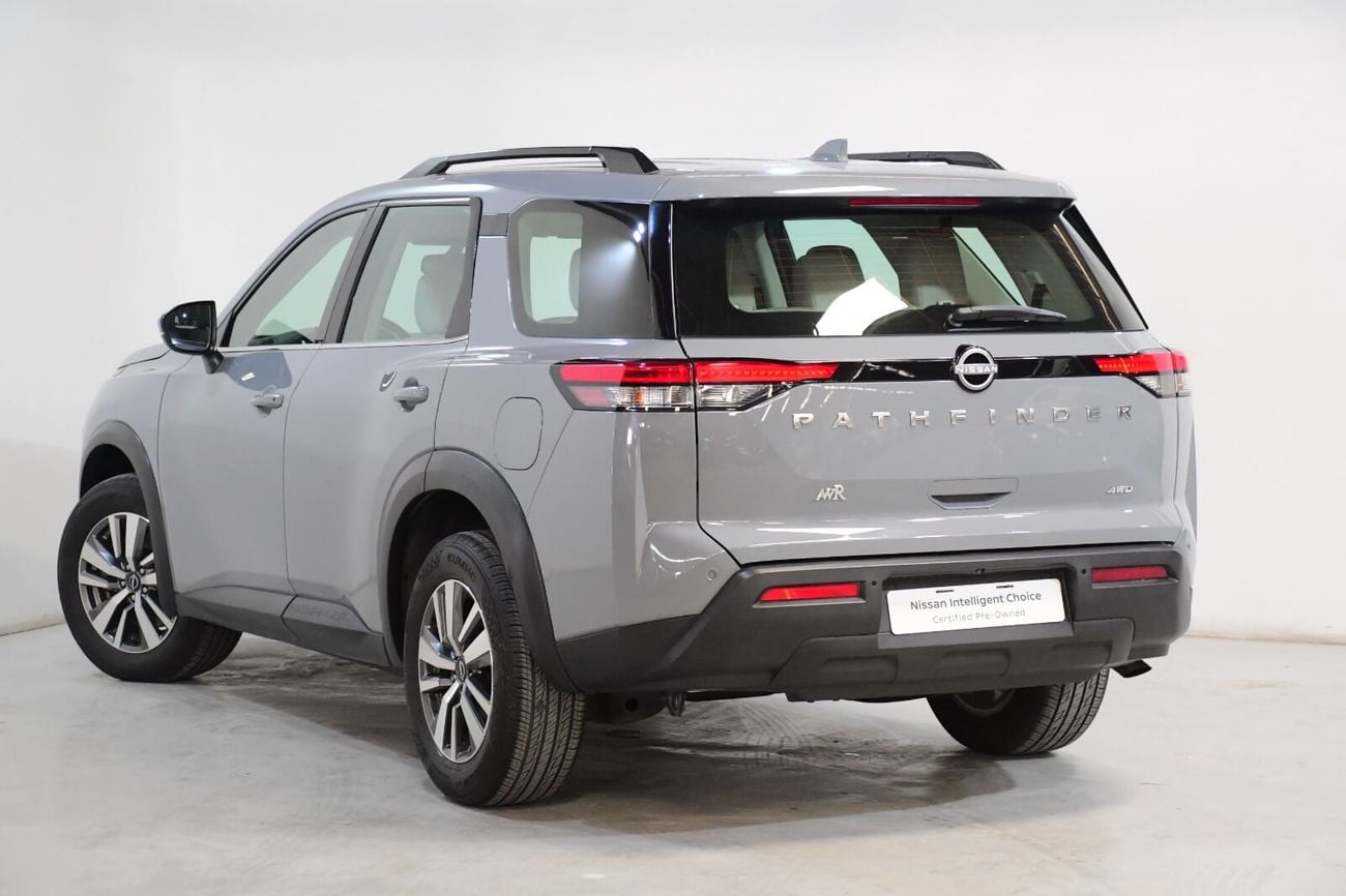 Nissan Pathfinder S 2.0