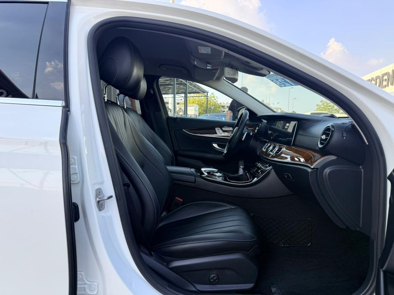 مرسيدس بنز E 400