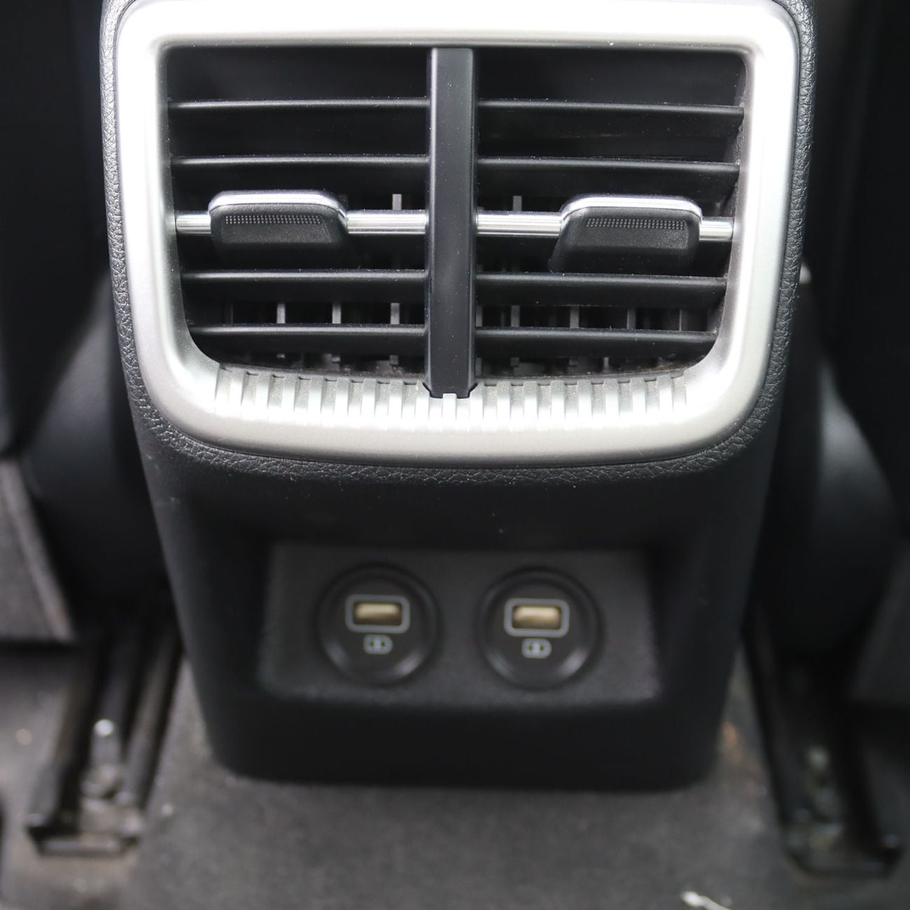 كيا K5 كيا K5 -موديل 2021- خليجى -فل أوبشن -بدون حوادث-  محرك 2.0 - بحاله ممتازه من الداخل والخارج