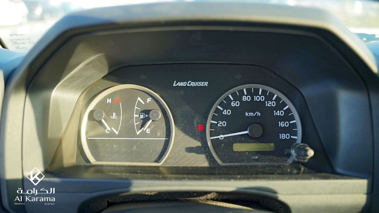 Toyota Land Cruiser Pick Up Toyota land Cruiser 79 | 4.2L Diesel | 4x4 Manual  Diff Lock | 6 Seats | Fog Lights | Snorkel