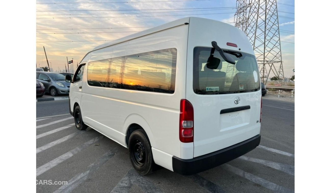 Toyota Hiace 2018 Toyota Hiace Highroof 12+ Seats / Manual and Al futtaim