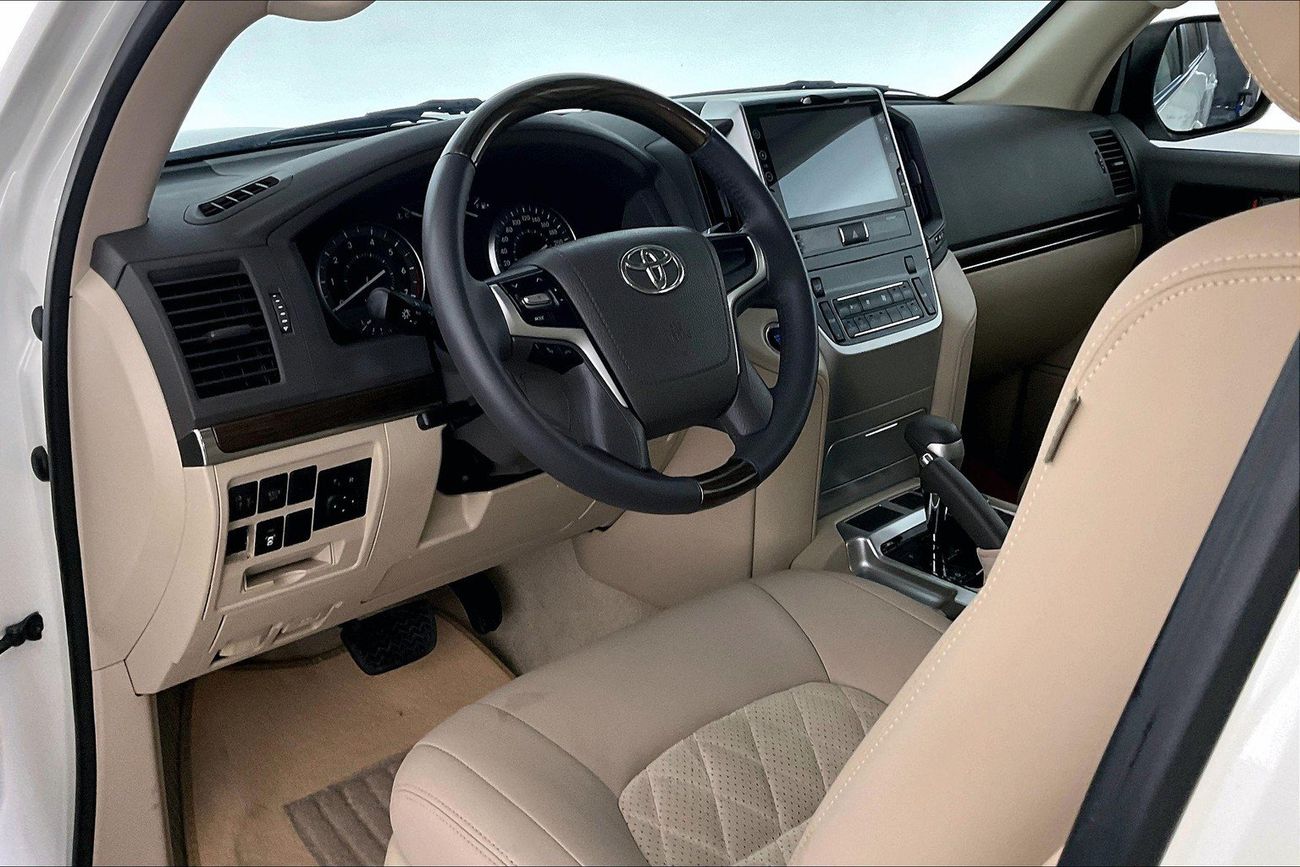 تويوتا لاند كروزر GXR | شامل الضمان | 0 ﺪﻔﻋﺓ ﺃﻮﻟﻯ