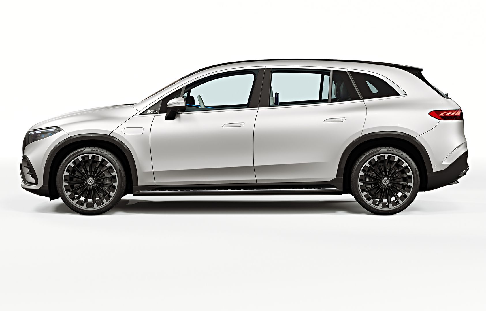 Mercedes-Benz EQS 580 SUV exterior - Side Profile