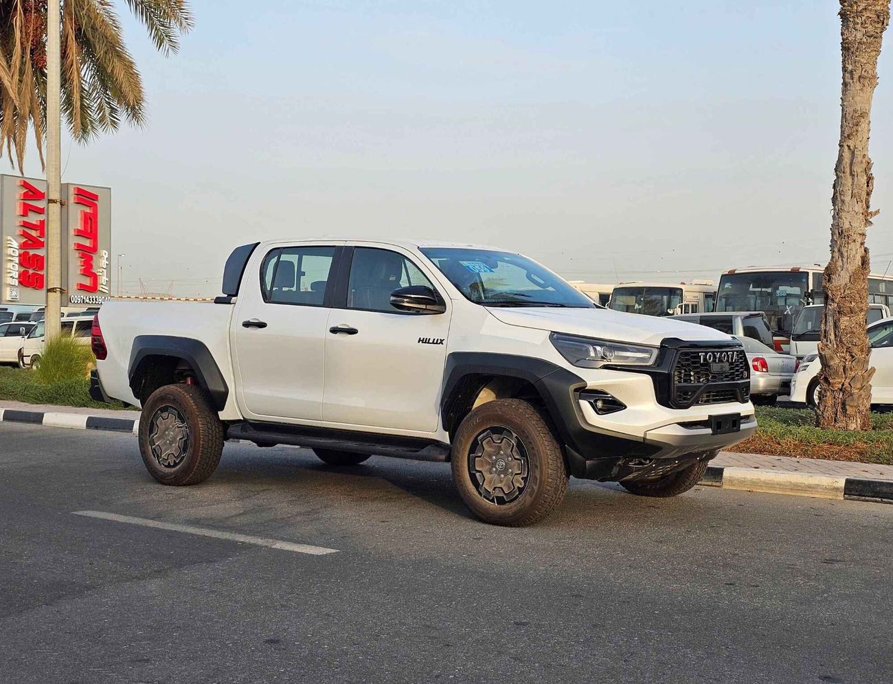Toyota Hilux GR-S / V4 / 2.8L DIESEL / A/T / DVD / 360” Camera/ Roll Bar ( CODE # HDGR28AF)