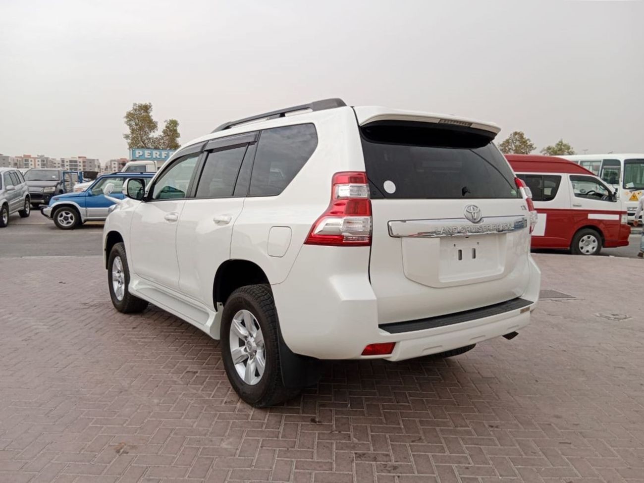 Toyota Prado TOYOTA LAND CRUISER PRADO RIGHT HAND DRIVE (PM1565)