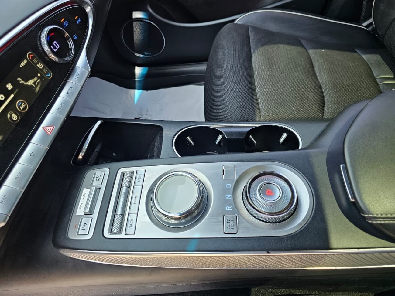 Genesis GV70 Prestige Plus 2.5L AWD