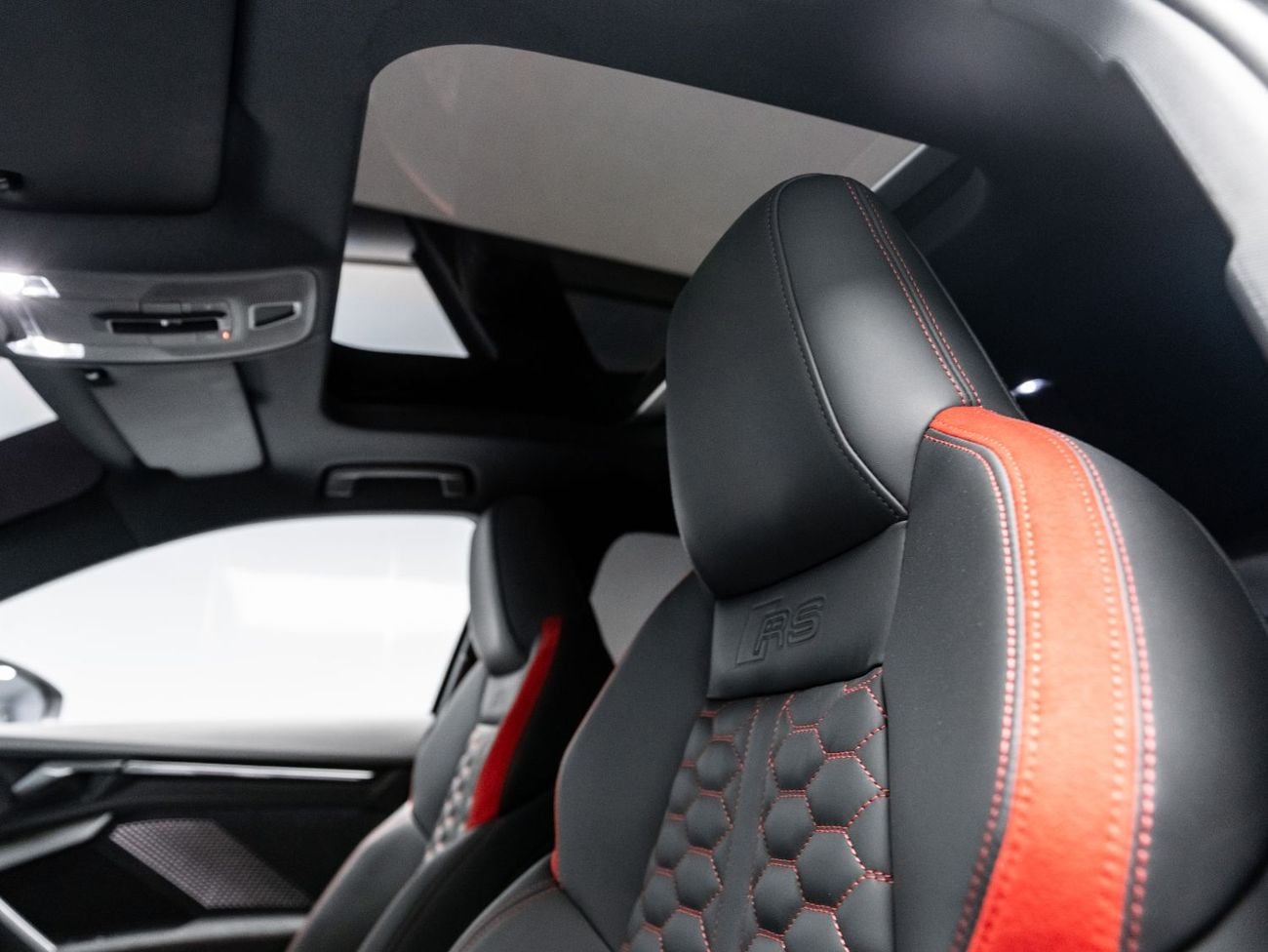 Audi RS3 TFSI quattro 2.5L Sportback 2025 Audi RS3, 2.5 TFSI Quattro, 4WD, 400bhp, 7 Speed Auto