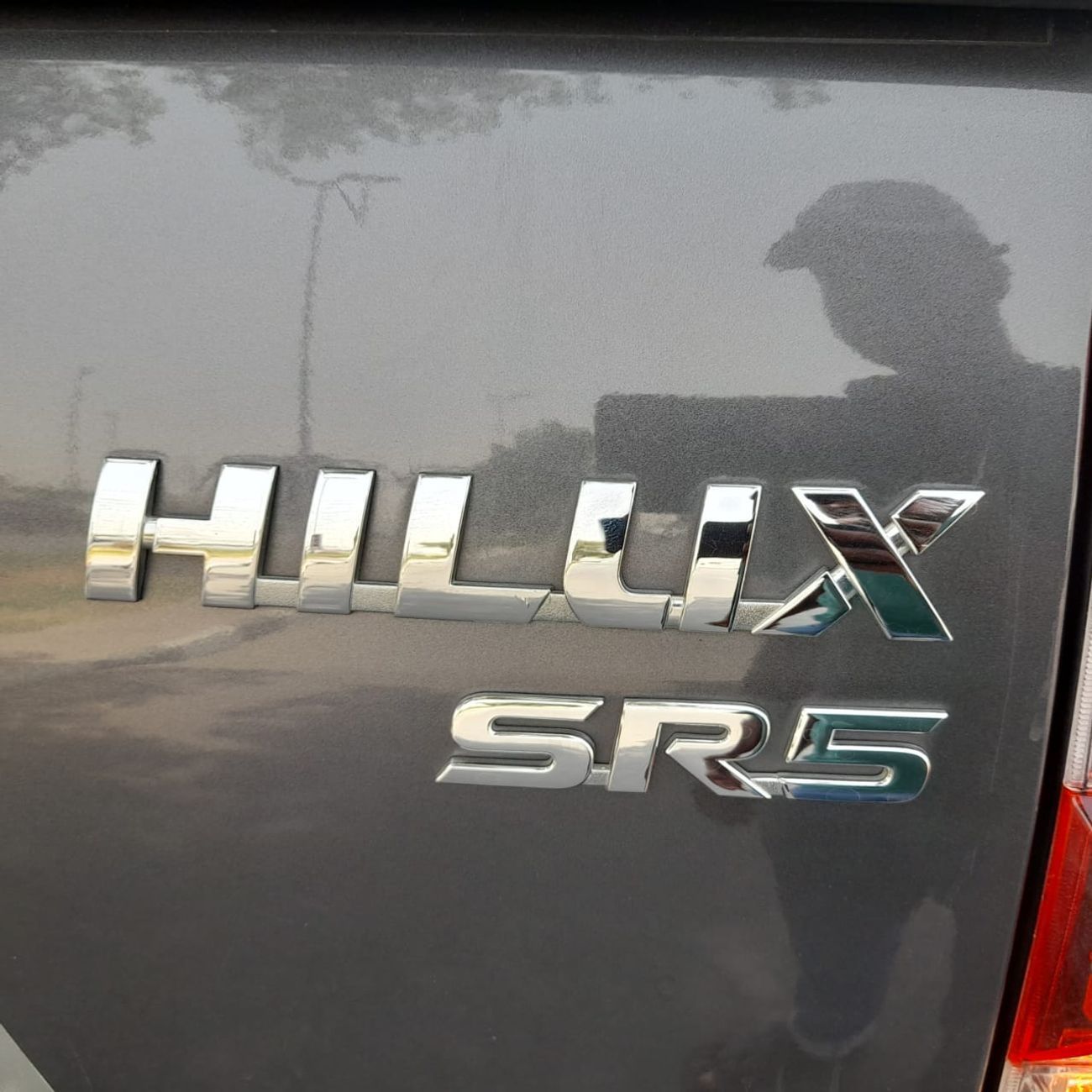 Toyota Hilux Right-Hand drive Diesel 2.8 SR5 2.8CC auto with canopy leather electric seats