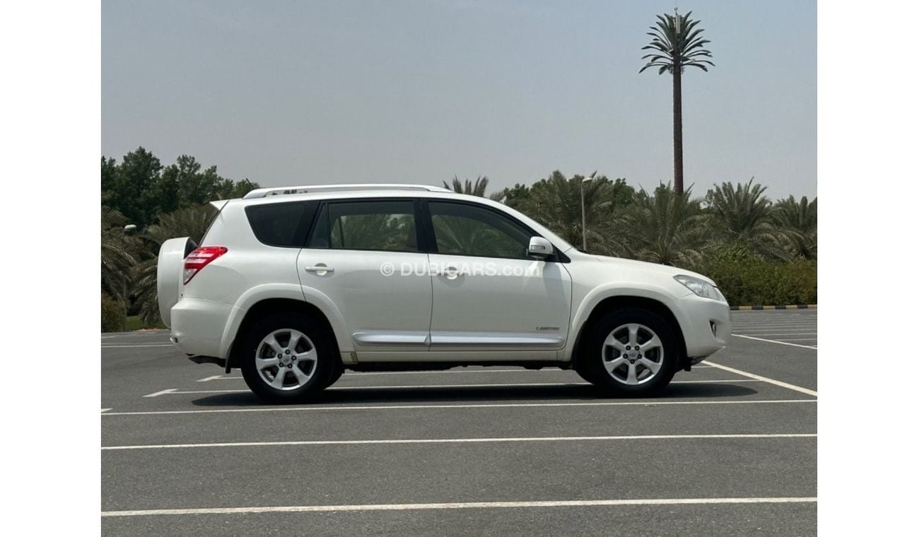 Toyota RAV4 MODEL 2012 GCC CAR PERFECT CONDITION inside and outside f
