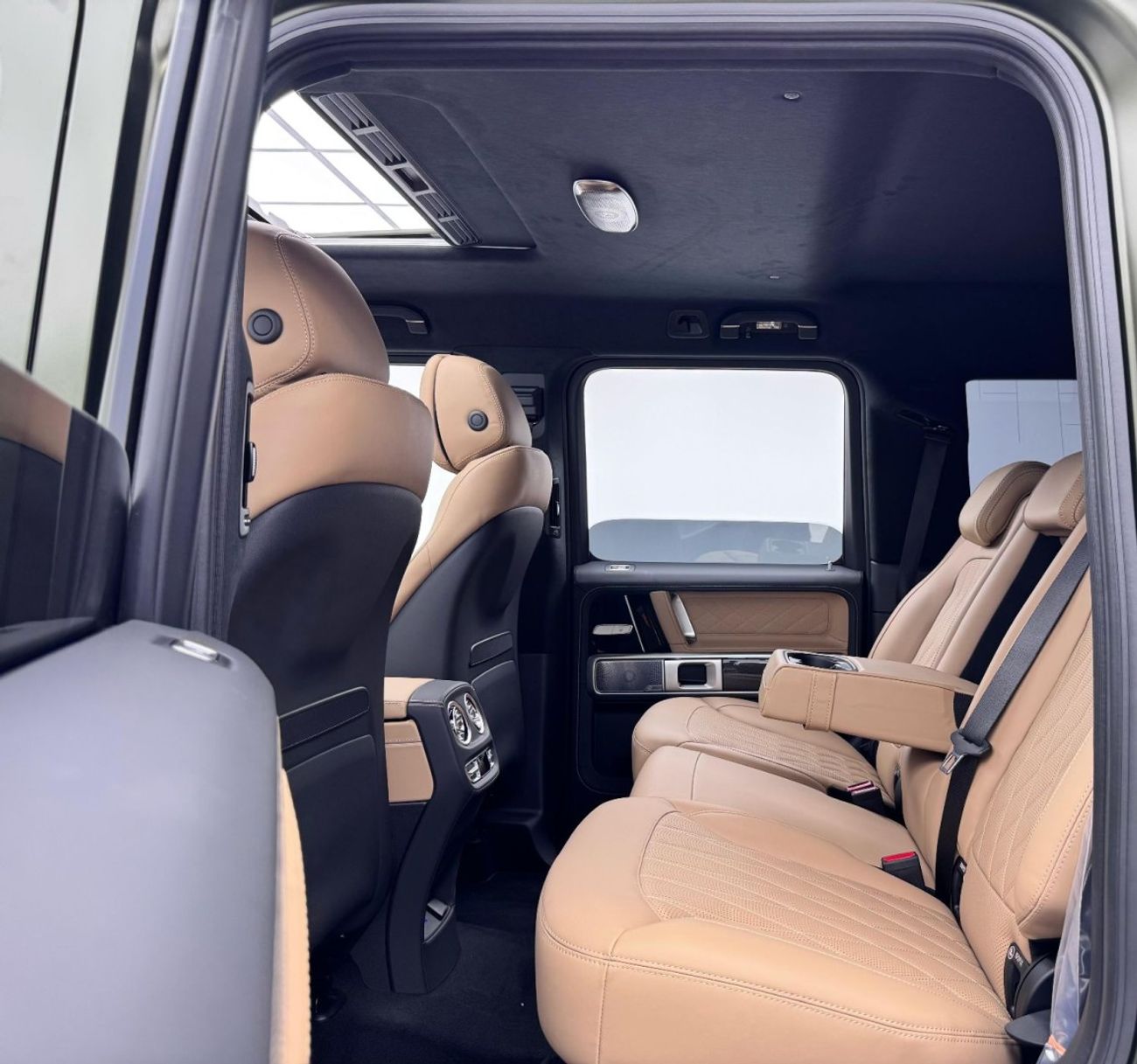 Mercedes-Benz G 63 AMG *Brand New* 2025 Mercedes Benz G63 AMG Double Night Package, Mercedes Warranty + Service Pack,GCC